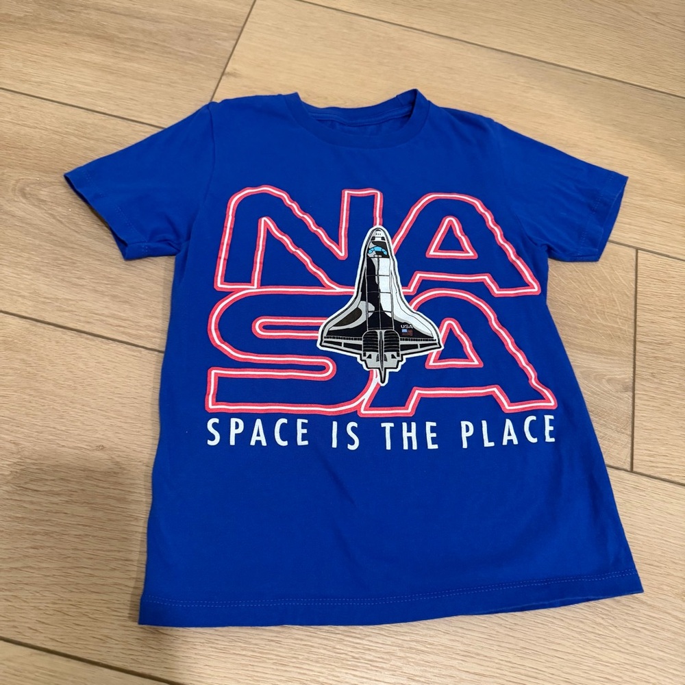 NASA Space is the Place youth shirt S boys shuttle Buzz Aldrin STEM